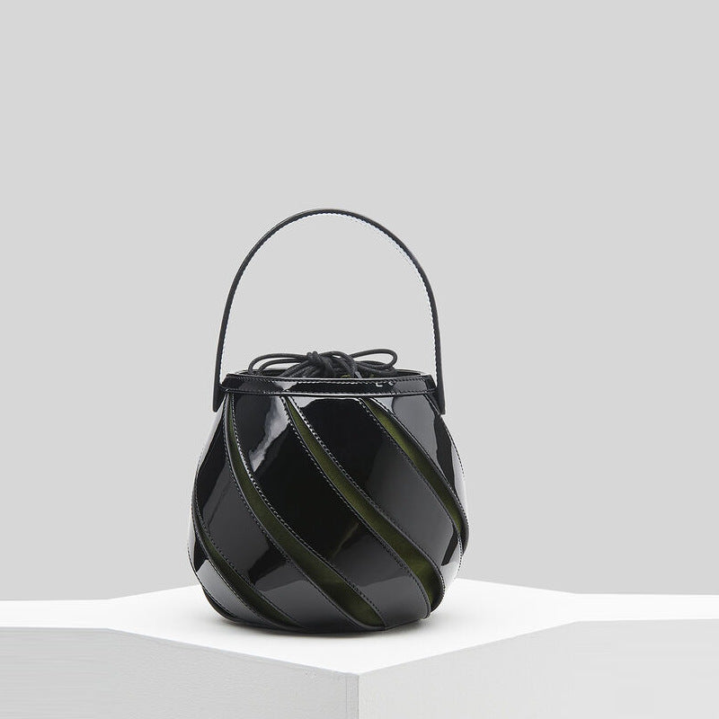 Ziazone black handbag